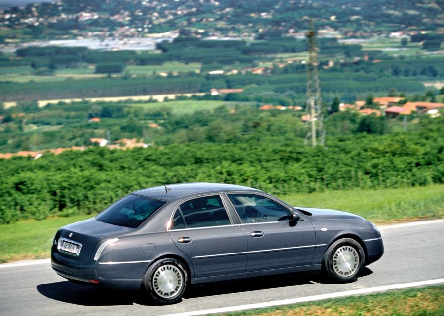  Lancia Thesis 2002 года  (фото 10 из 199)